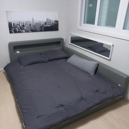 Newly Renovated 2 Bedroom Apartment #7 Seul Dış mekan fotoğraf