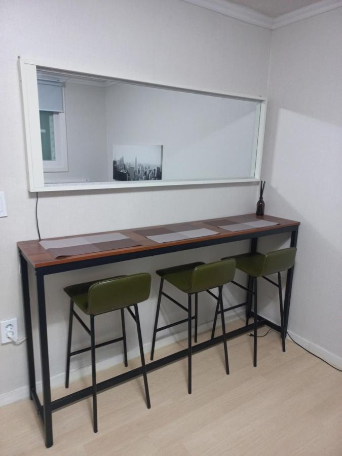 Newly Renovated 2 Bedroom Apartment #7 Seul Dış mekan fotoğraf