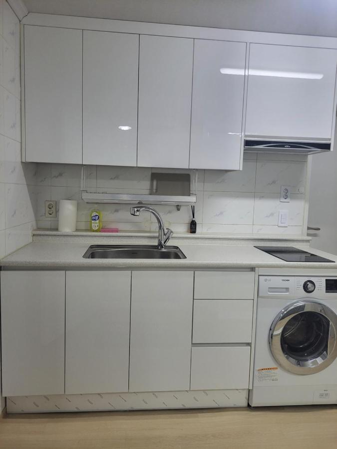 Newly Renovated 2 Bedroom Apartment #7 Seul Dış mekan fotoğraf